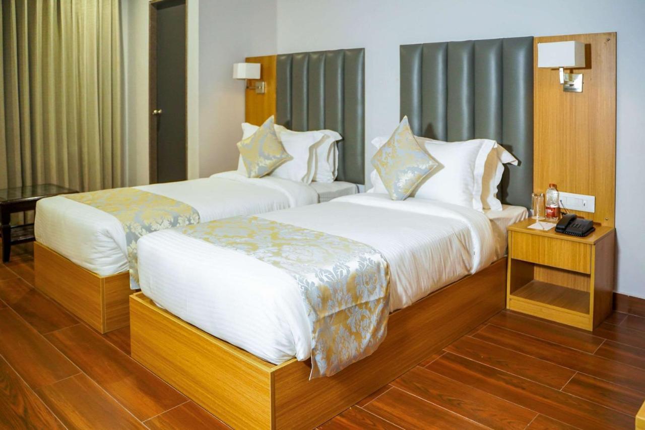 Comfort Inn Udaipur Bagian luar foto