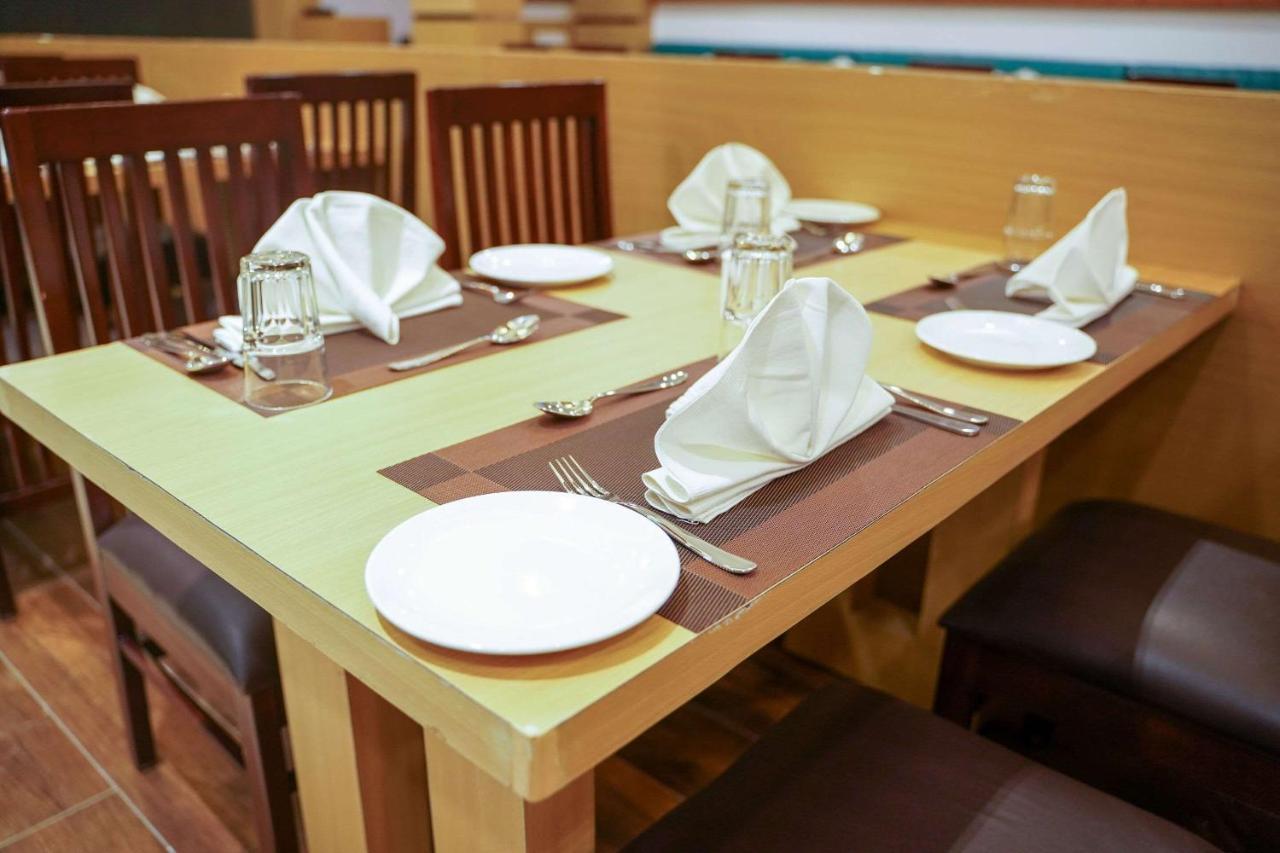 Comfort Inn Udaipur Bagian luar foto